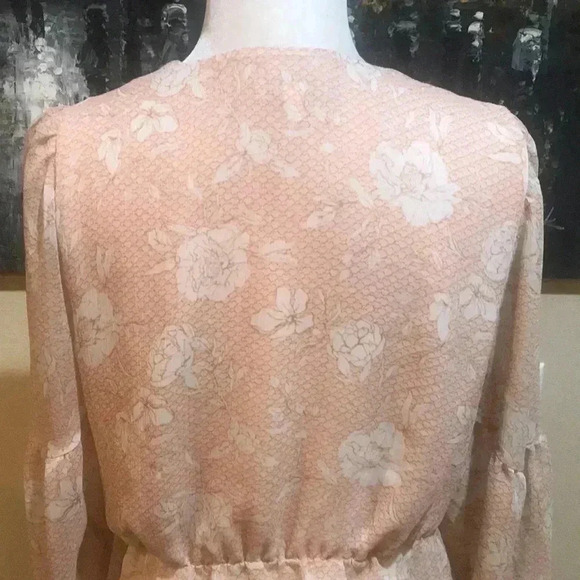 EXPRESS Floral Print Orange and Cream Wrap Blouse V-Neck-Size M - Picture 8 of 9